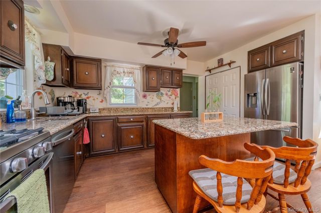 5 Cedar Grove Terrace, Middle Island, NY 11953