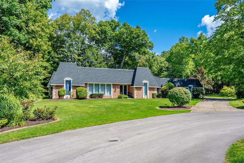 3707 GUILFORD Drive, Erie, PA 16506