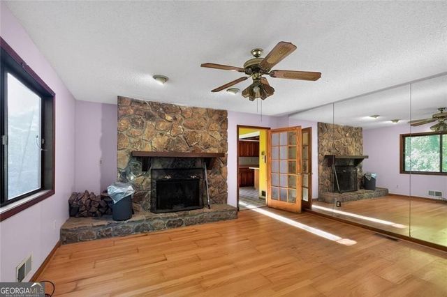 636 Cofield Drive, Hapeville, GA 30354