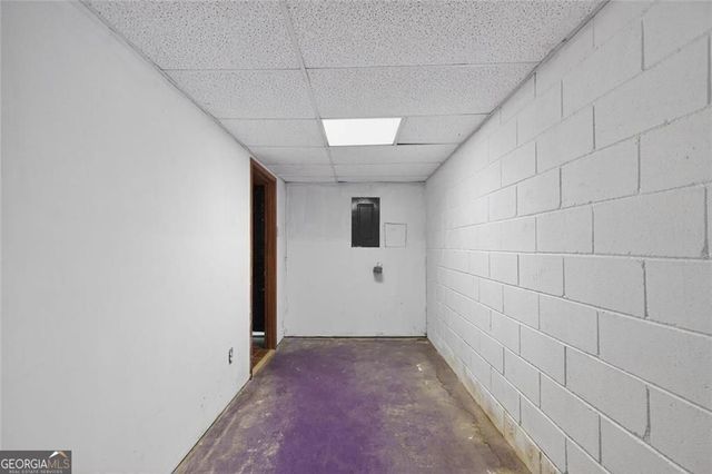 636 Cofield Drive, Hapeville, GA 30354