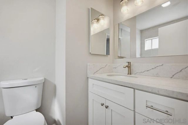 351 Gardenia Cir, Hemet, CA 92543