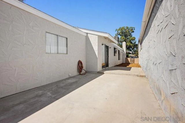 351 Gardenia Cir, Hemet, CA 92543