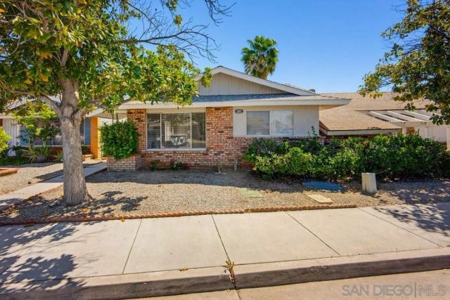 351 Gardenia Cir, Hemet, CA 92543