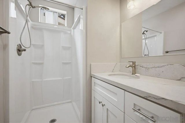 351 Gardenia Cir, Hemet, CA 92543