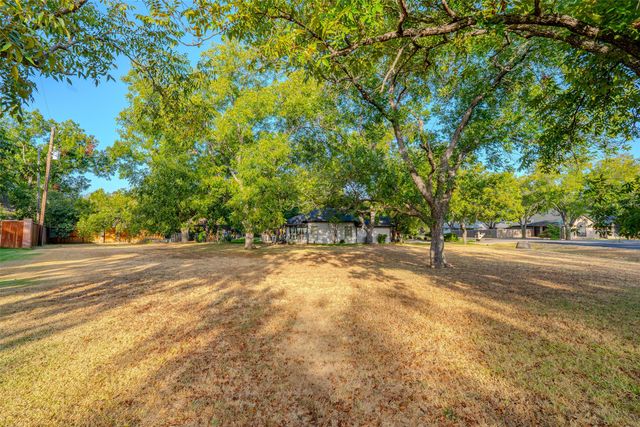 6209 Joseph Drive, Granbury, TX 76049