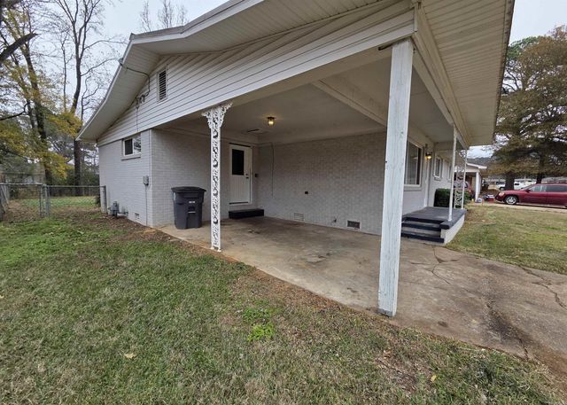 108 Cloverdale, Searcy, AR 72143
