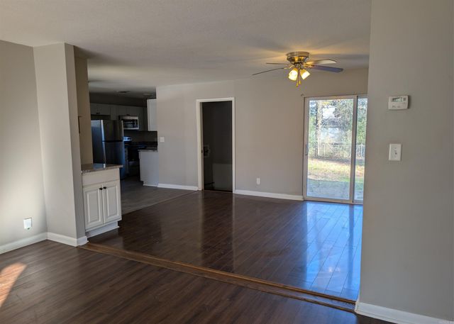 108 Cloverdale, Searcy, AR 72143