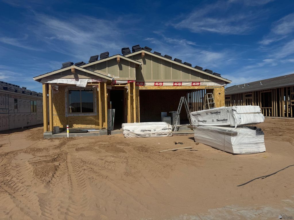 7684 E 35 St, Yuma, AZ 85365