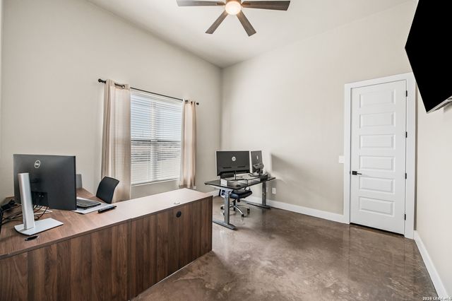 104 Juniper Ln, Boerne, TX 78006