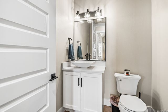 104 Juniper Ln, Boerne, TX 78006