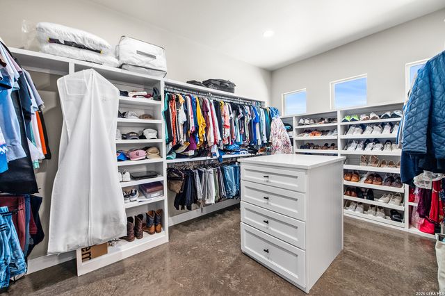 104 Juniper Ln, Boerne, TX 78006