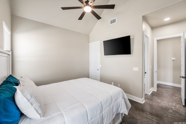 104 Juniper Ln, Boerne, TX 78006