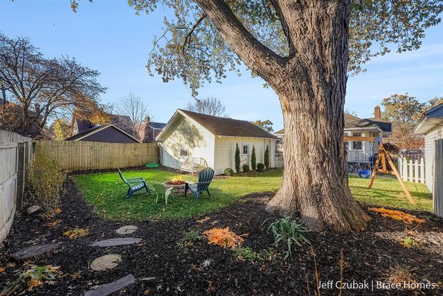 612 Deming Street, Grand Rapids, MI 49507