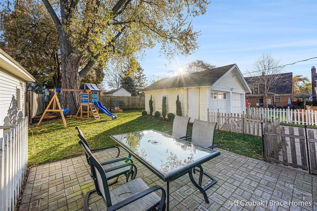 612 Deming Street, Grand Rapids, MI 49507