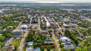 3010 Coco AVE, Naples, FL 34112