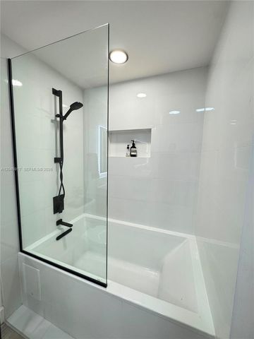 9172 Collins Avenue 218, Surfside, FL 33154