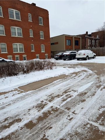 11433 Ashbury Avenue 12, Cleveland, OH 44106