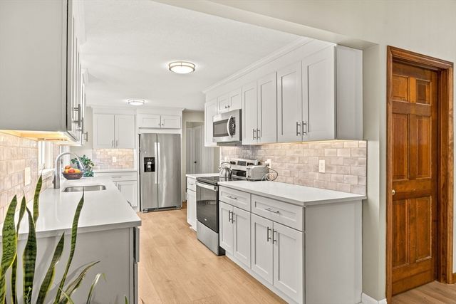 51 Westbrook Rd, South Hadley, MA 01075
