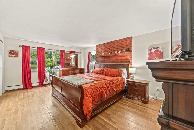 51 Westbrook Rd, South Hadley, MA 01075