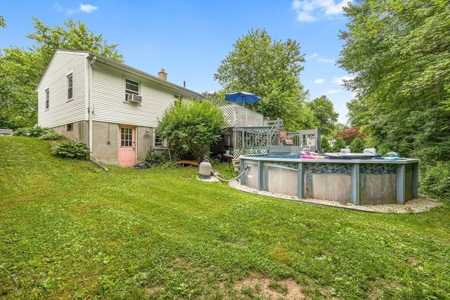 51 Westbrook Rd, South Hadley, MA 01075