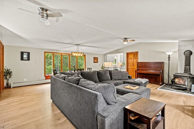 51 Westbrook Rd, South Hadley, MA 01075