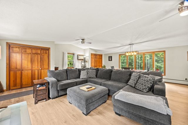 51 Westbrook Rd, South Hadley, MA 01075