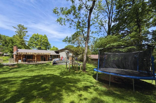 3765 Frostwood Drive, Dayton, OH 45430