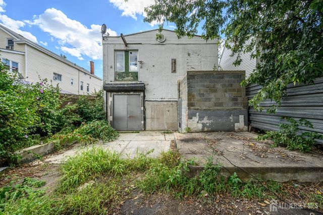 172 Lyon Street, Paterson, NJ 07524