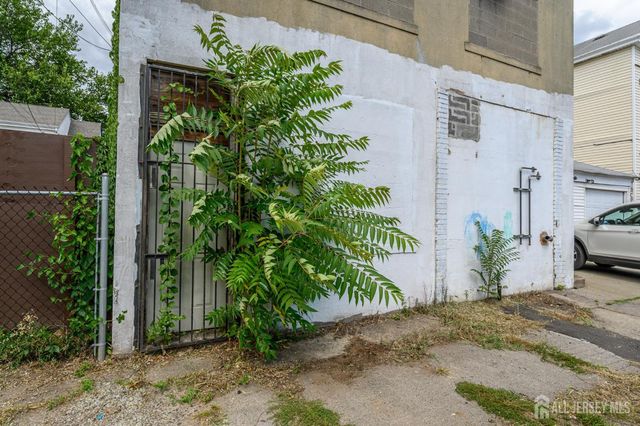 172 Lyon Street, Paterson, NJ 07524