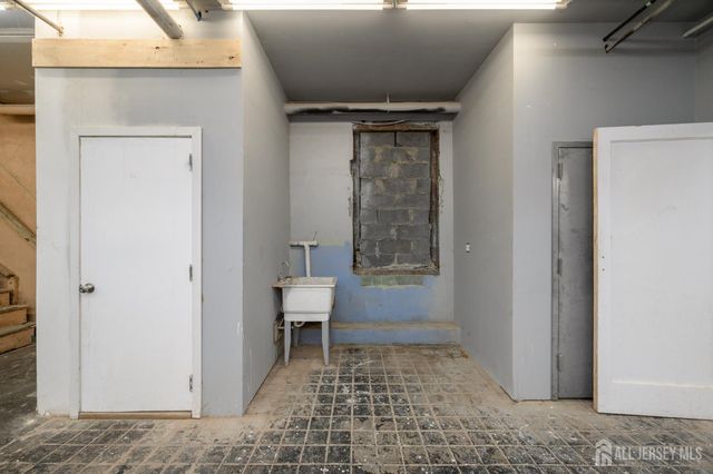 172 Lyon Street, Paterson, NJ 07524