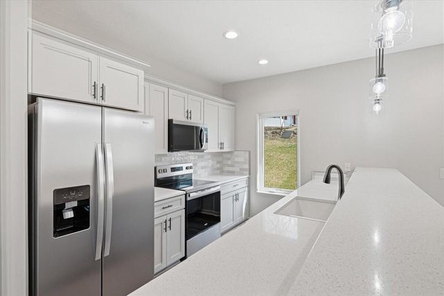 2403 N BROADWAY Street, Council Bluffs, IA 51503