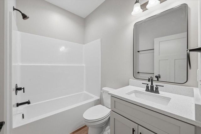 2403 N BROADWAY Street, Council Bluffs, IA 51503