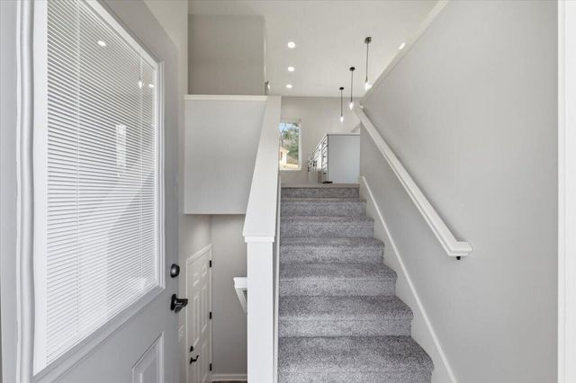 2403 N BROADWAY Street, Council Bluffs, IA 51503