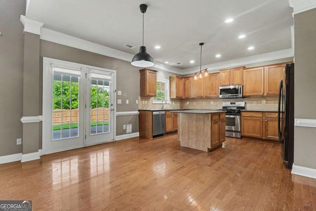 810 Sapphire Lane, Sugar Hill, GA 30518