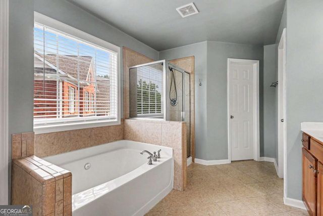810 Sapphire Lane, Sugar Hill, GA 30518
