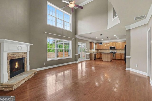 810 Sapphire Lane, Sugar Hill, GA 30518