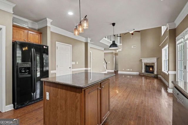 810 Sapphire Lane, Sugar Hill, GA 30518