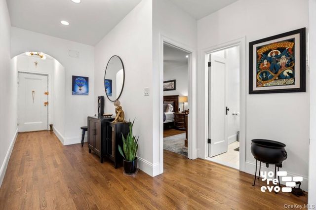 83-84 116th Street 4A, Richmond Hill, NY 11418