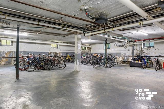 83-84 116th Street 4A, Richmond Hill, NY 11418