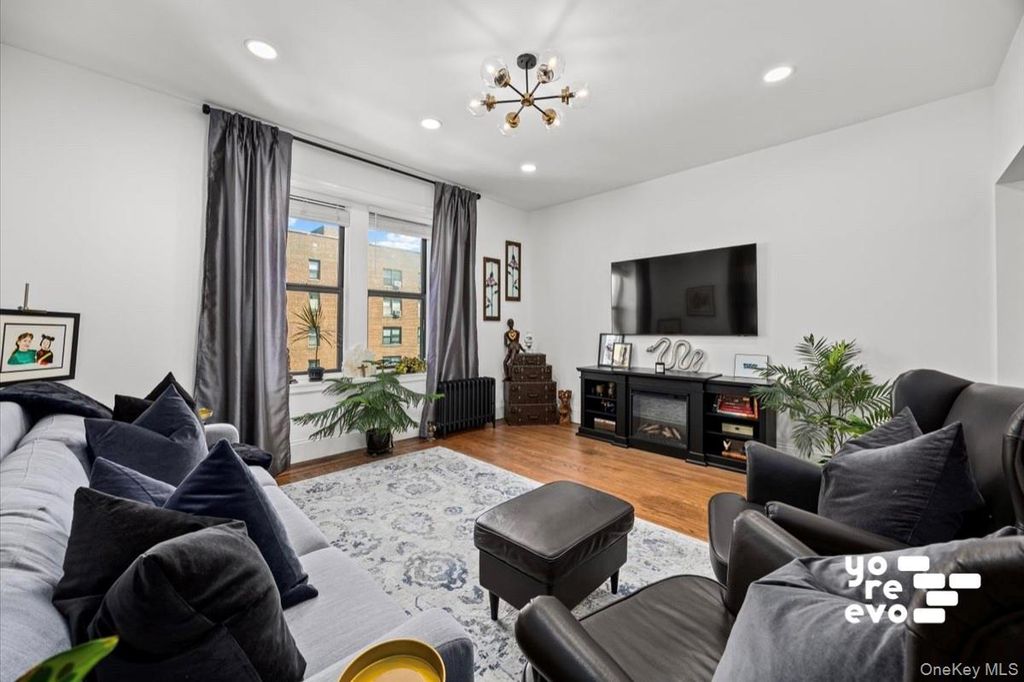 83-84 116th Street 4A, Richmond Hill, NY 11418 — photo 2