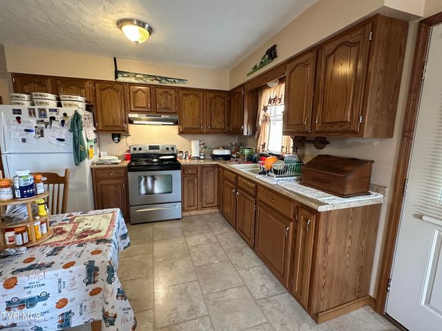 1456 Osbornes Gap Road, Clintwood, VA 24228