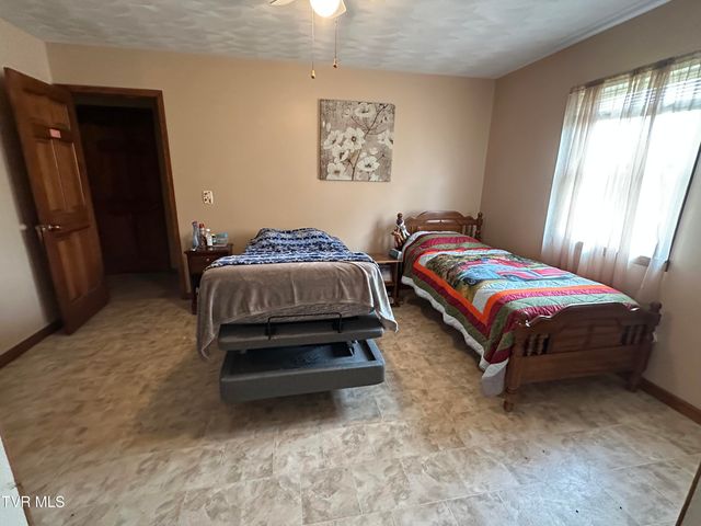 1456 Osbornes Gap Road, Clintwood, VA 24228