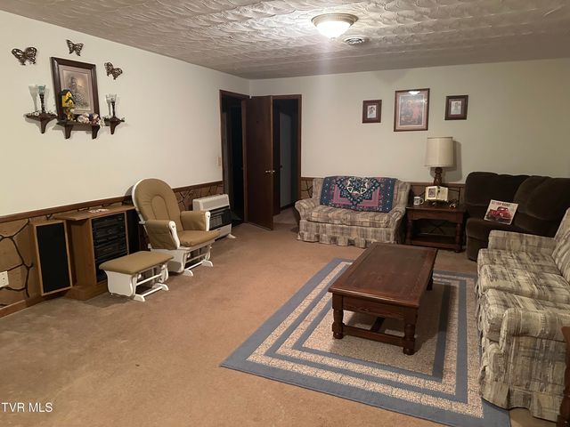 1456 Osbornes Gap Road, Clintwood, VA 24228