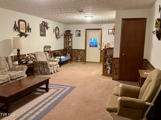 1456 Osbornes Gap Road, Clintwood, VA 24228