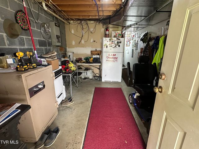 1456 Osbornes Gap Road, Clintwood, VA 24228