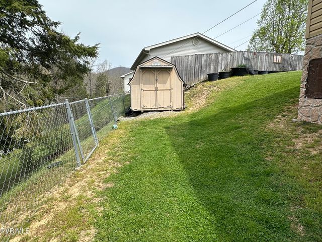 1456 Osbornes Gap Road, Clintwood, VA 24228