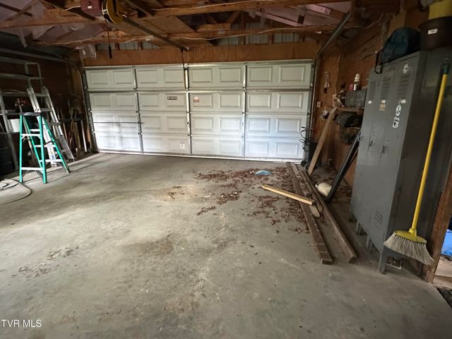 1456 Osbornes Gap Road, Clintwood, VA 24228