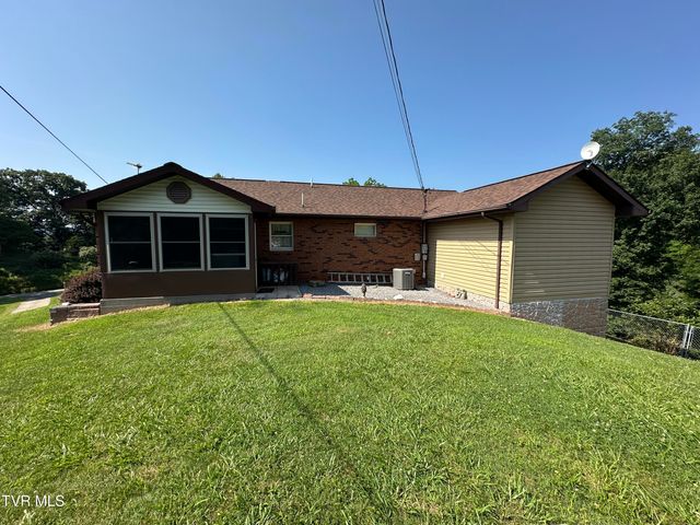 1456 Osbornes Gap Road, Clintwood, VA 24228