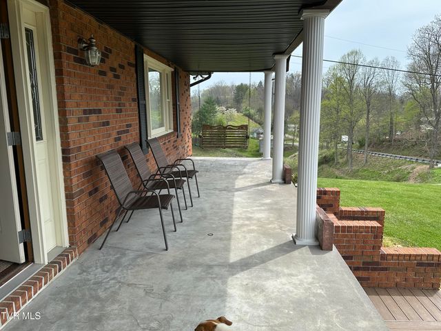 1456 Osbornes Gap Road, Clintwood, VA 24228