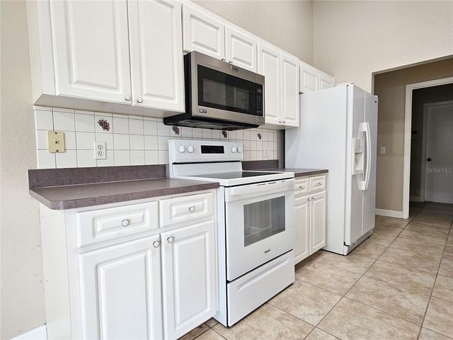 5260 ENGLISH DRIVE, Lakeland, FL 33812